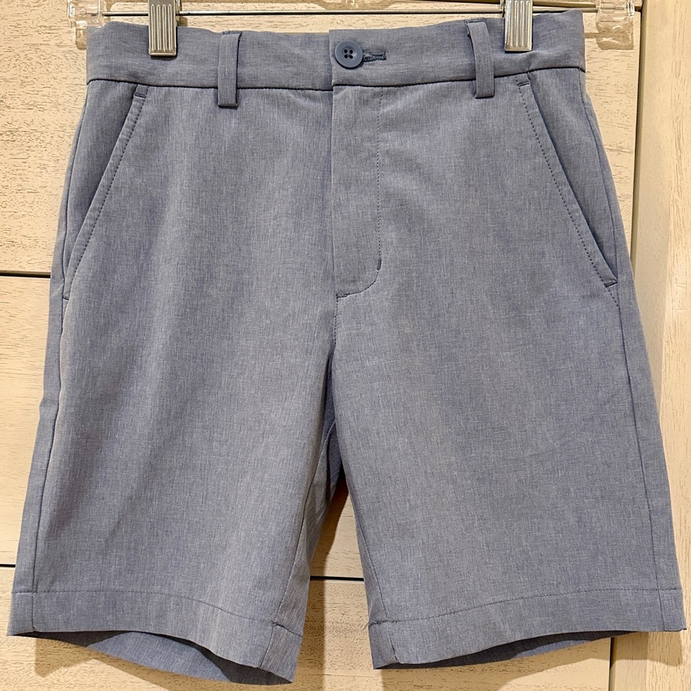 Vineyard Vines Boys’ Performance shorts in light blue